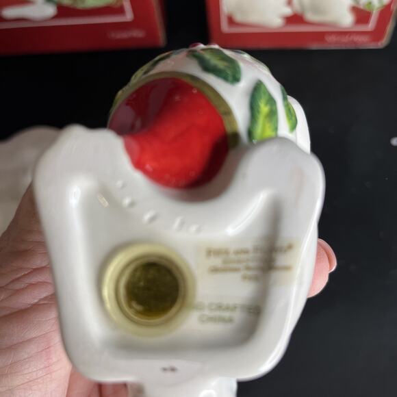 FItz and Floyd Christmas Bunny Blooms 3 Pieces Set Cookie Plate & Salt Pepper - Picture 11 of 14